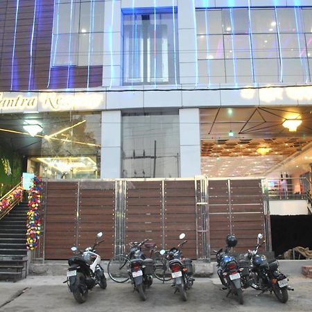 Hotel Mantra Regency Gaya Exterior foto